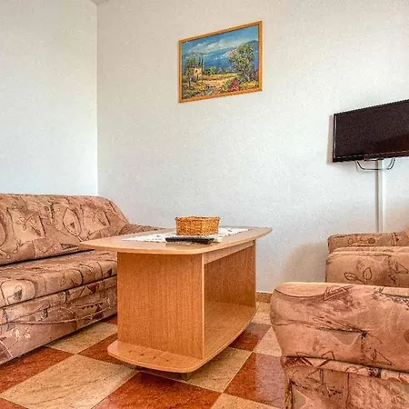 Vesna 6 With Terrace * Ρόβινι