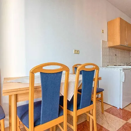 Διαμέρισμα Vesna 6 With Terrace *