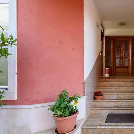 Vesna 6 With Terrace Appartamento *